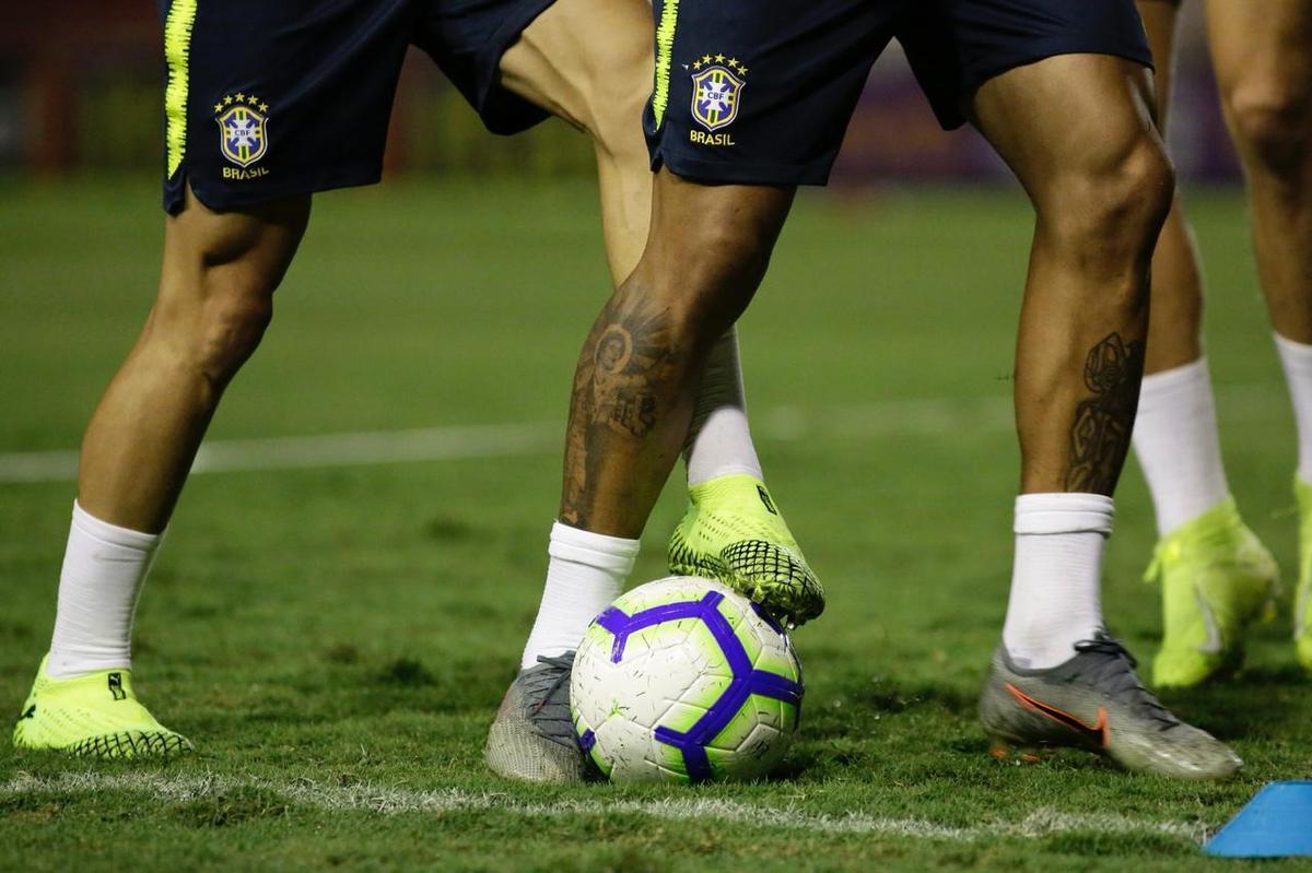 O meio-campista Bruno Guimares, do Athltico, o atacante Pedro, da Fiorentina, o meia Pedrinho, do Corinthians e o atacante Rodrigo, do Real Madrid, so alguns dos jogadores mais importantes do elenco   