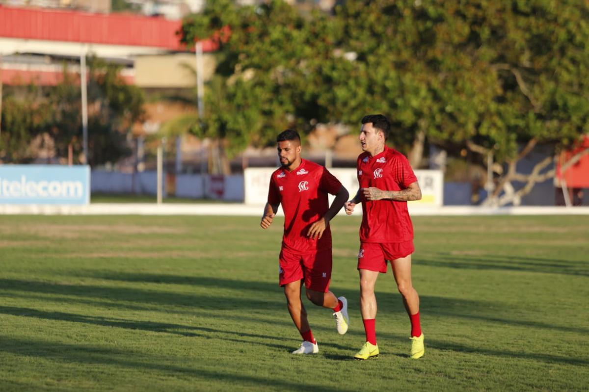 Elenco alvirrubro se reapresentou nesta tera-feira para iniciar os trabalhos visando a temporada 2020, na qual o clube participar do Pernambucano, do Nordesto, da Copa do Brasil e da Srie B.