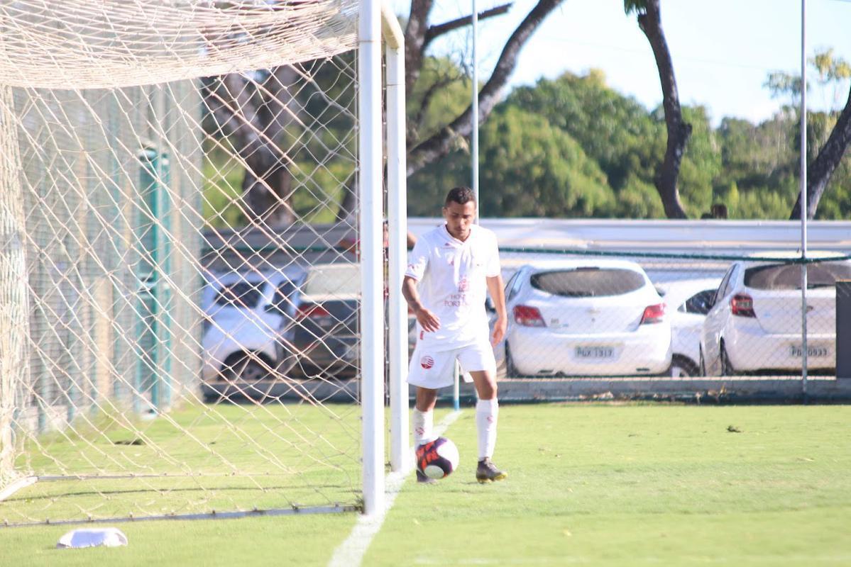 Tricolor venceu o Timbu de virada por 2 a 1 e sagrou-se pentacampeo da competio
