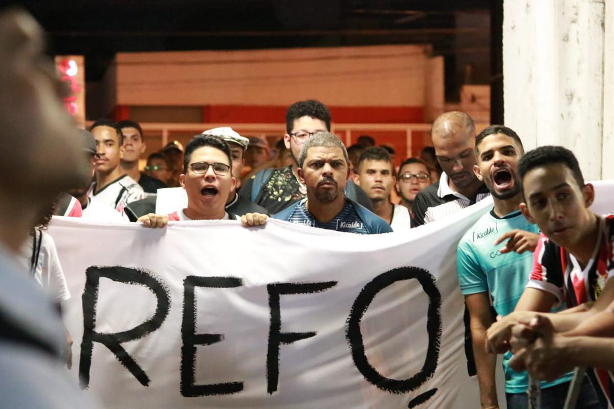 Conselho Deliberativo coral realizou primeira sesso para discutir verso do estatuto que ser levada  votao, em assembleia geral