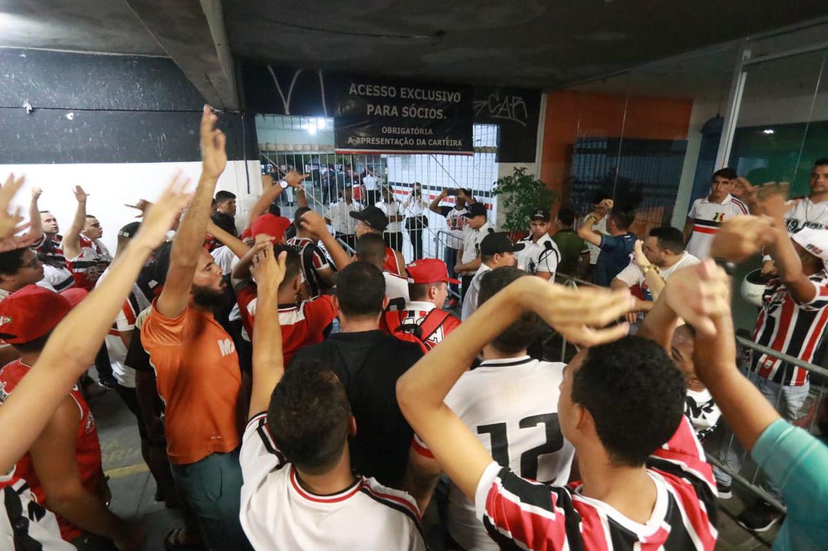 Conselho Deliberativo coral realizou primeira sesso para discutir verso do estatuto que ser levada  votao, em assembleia geral