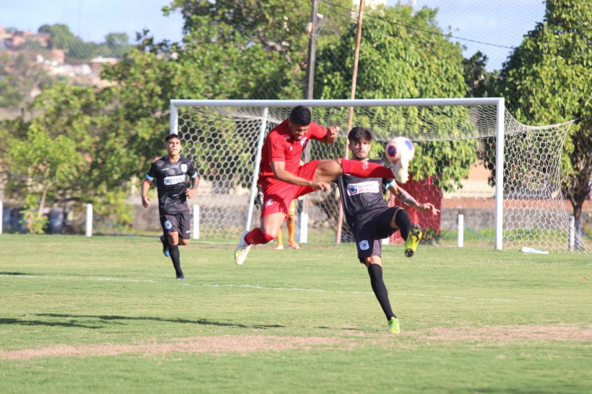 Timbu enfrentou a equipe paraibana e venceu por 2 a 0 com gols de Guillermo Paiva e Jefferson Nem
