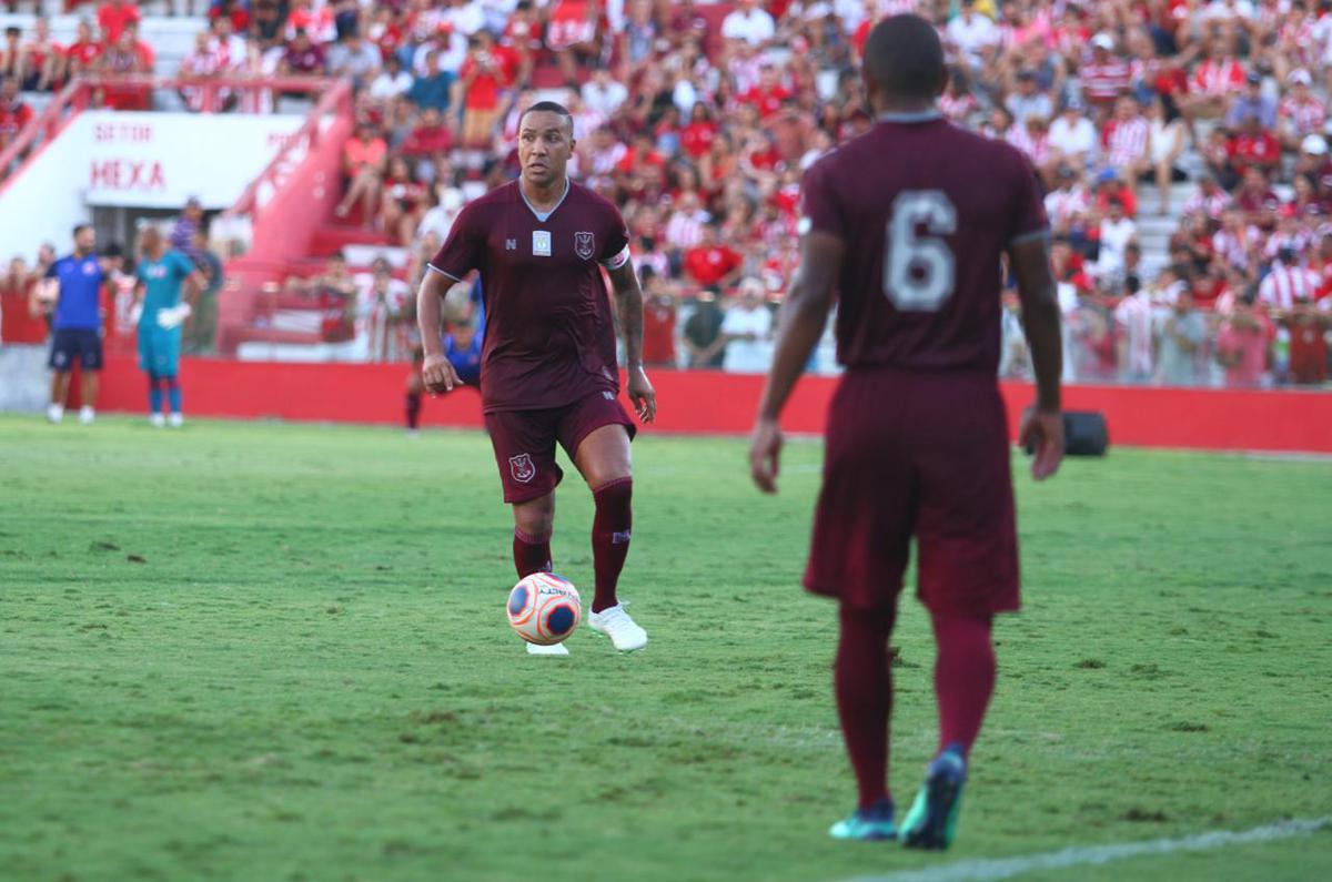 O Nutico recebeu o ABC no seu ltimo jogo em 2019, j visando a temporada seguinte. O amistoso valeu a taa Aflitos 80 anos.