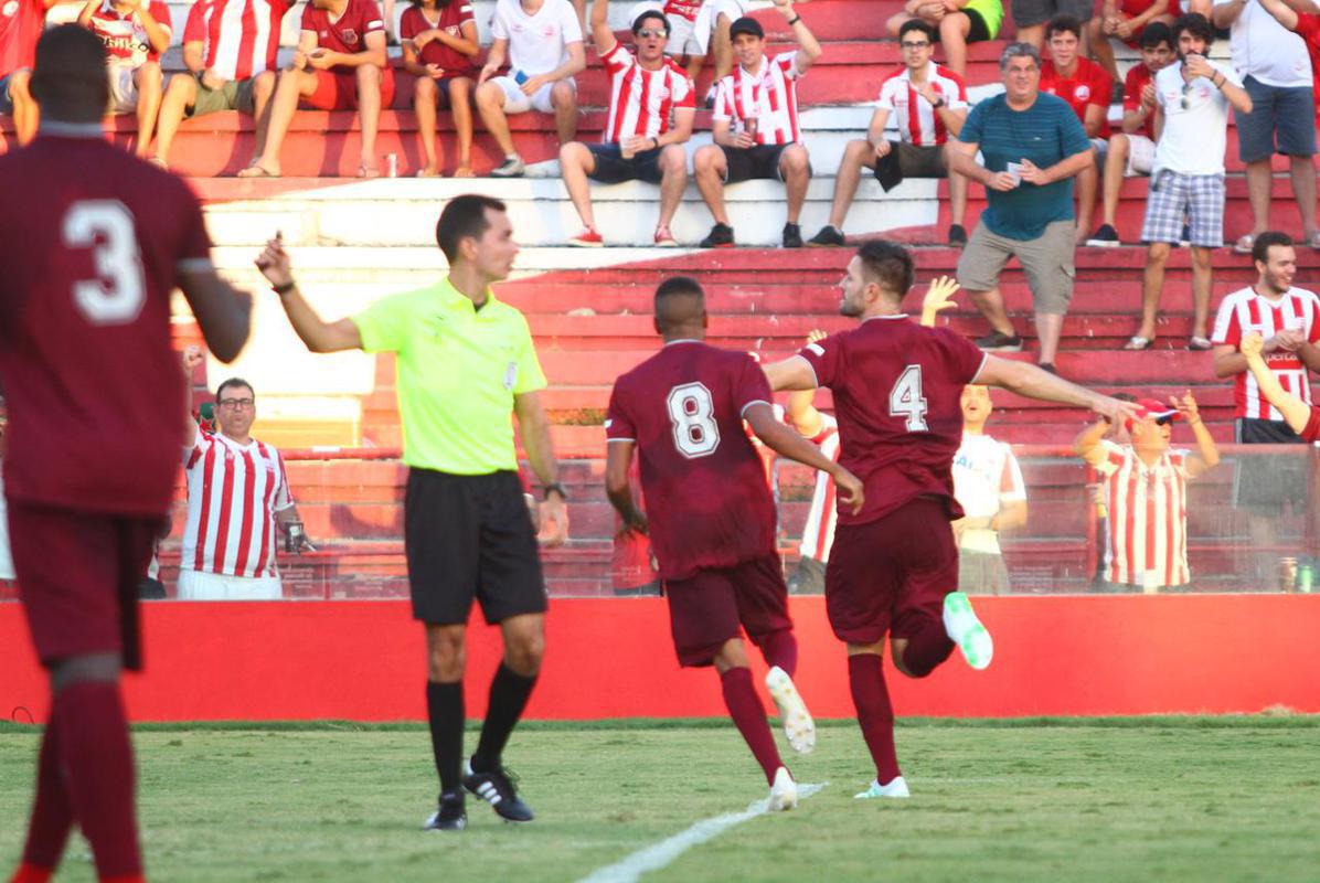 O Nutico recebeu o ABC no seu ltimo jogo em 2019, j visando a temporada seguinte. O amistoso valeu a taa Aflitos 80 anos.