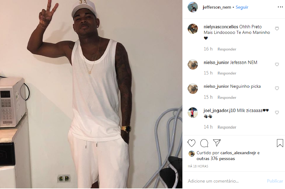 O atacante Jefferson Nem tem v�nculo com o Timbu at� metade deste ano, o que pretende estender ao longo da temporada. Em 2019, ele atuou seis vezes, sendo tr�s como titular
