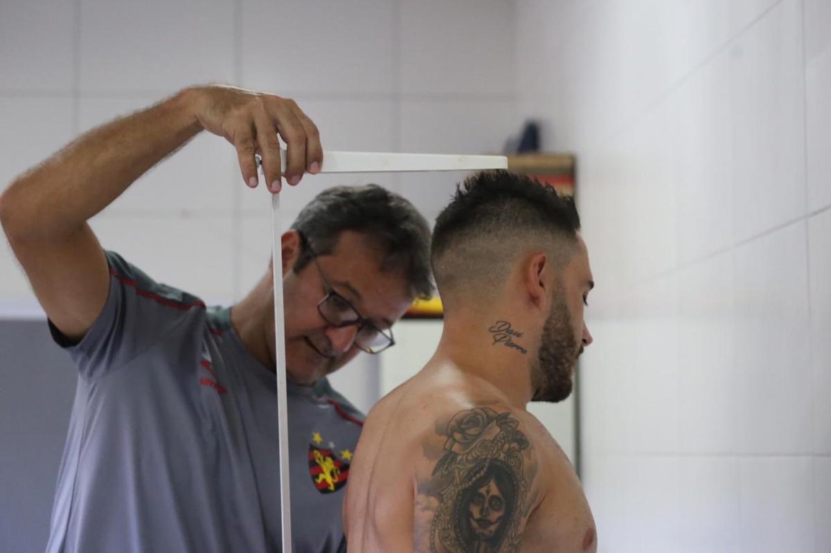 Dentre as novidades esto os nove recm contratados: o goleiro Carlos Eduardo, os volantes Betinho e Jean Patrick, os meias Diego Noronha e o argentino Lucas Mugni, e os atacantes Ewandro, Marquinhos e Maxwell