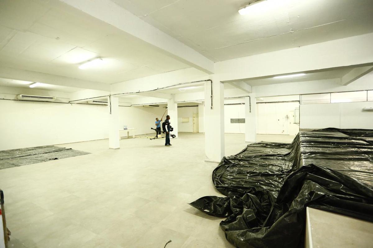 Previso  de que todas as reformas destes setores sejam concludas antes da estreia do Santa Cruz pelo Campeonato Pernambucano, marcada para o dia 18 de janeiro, contra o Petrolina. Reformas dos vestirios, campo e arquibancadas esto sendo bancadas pelo Executivo coral, ao custo de R$500 mil. 