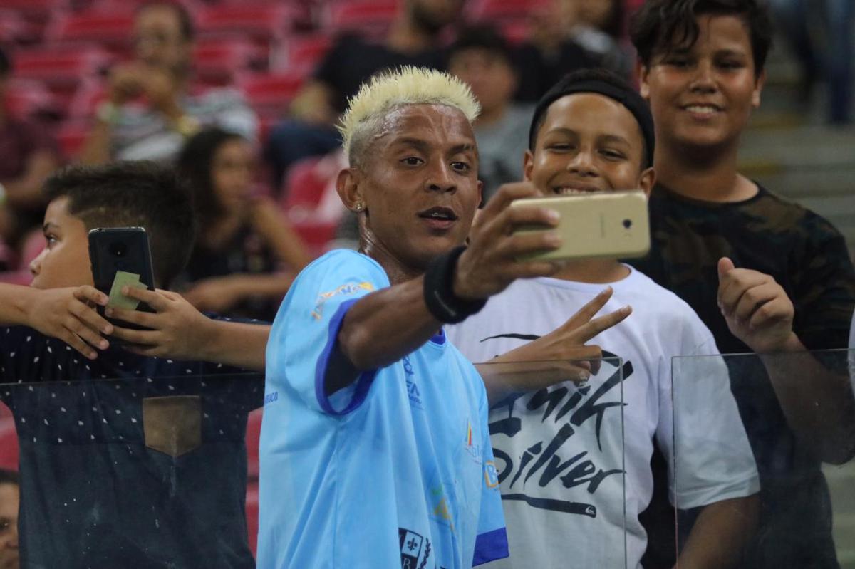 Jogo do Bem 2020 realizado na Arena de Pernambuco arrecadou alimentos para as Ong's LoveFtbol Brasil, Amar, Associao Afeto e Doutor Felicidade.