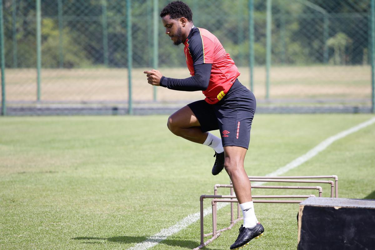 Aps dois emprstimos ao Internacional, Rithely volta ao Leo para retomar as grandes atuaes de 2015 e 2016