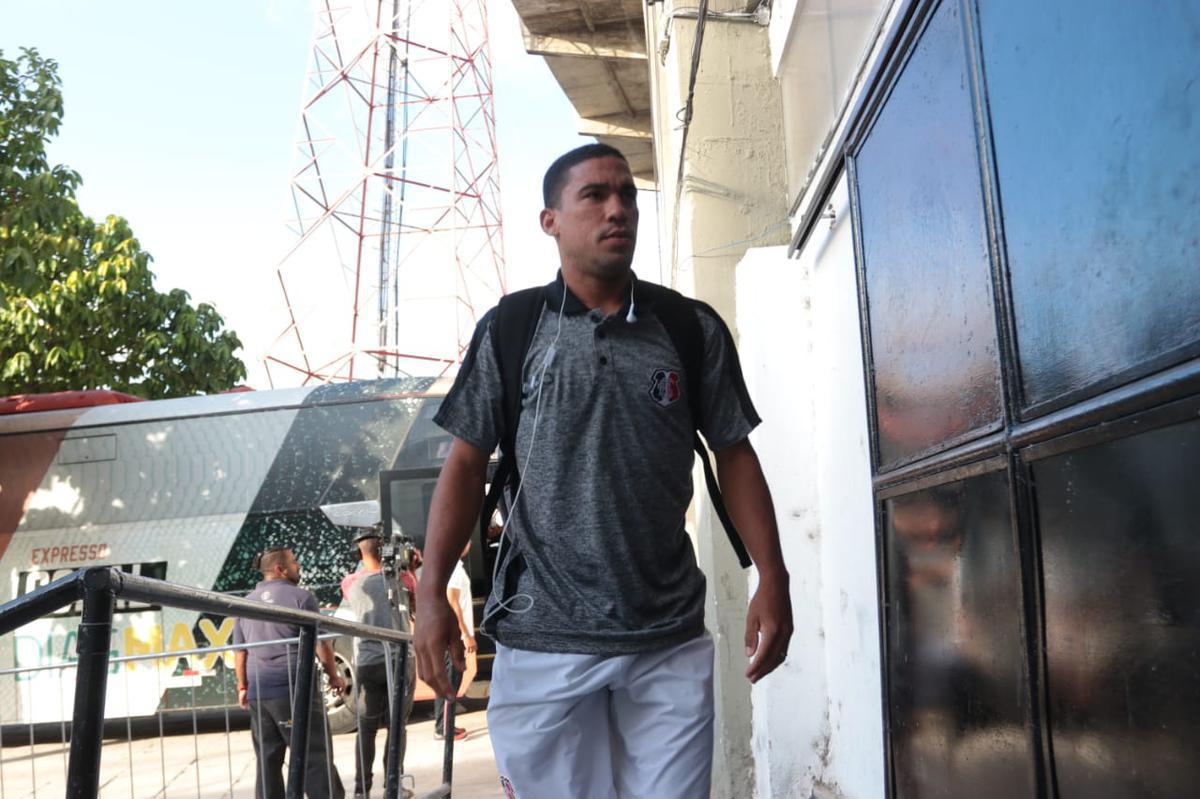 Santa Cruz e Petrolina em jogo vlido pela primeira rodada do Campeonato Pernambucano