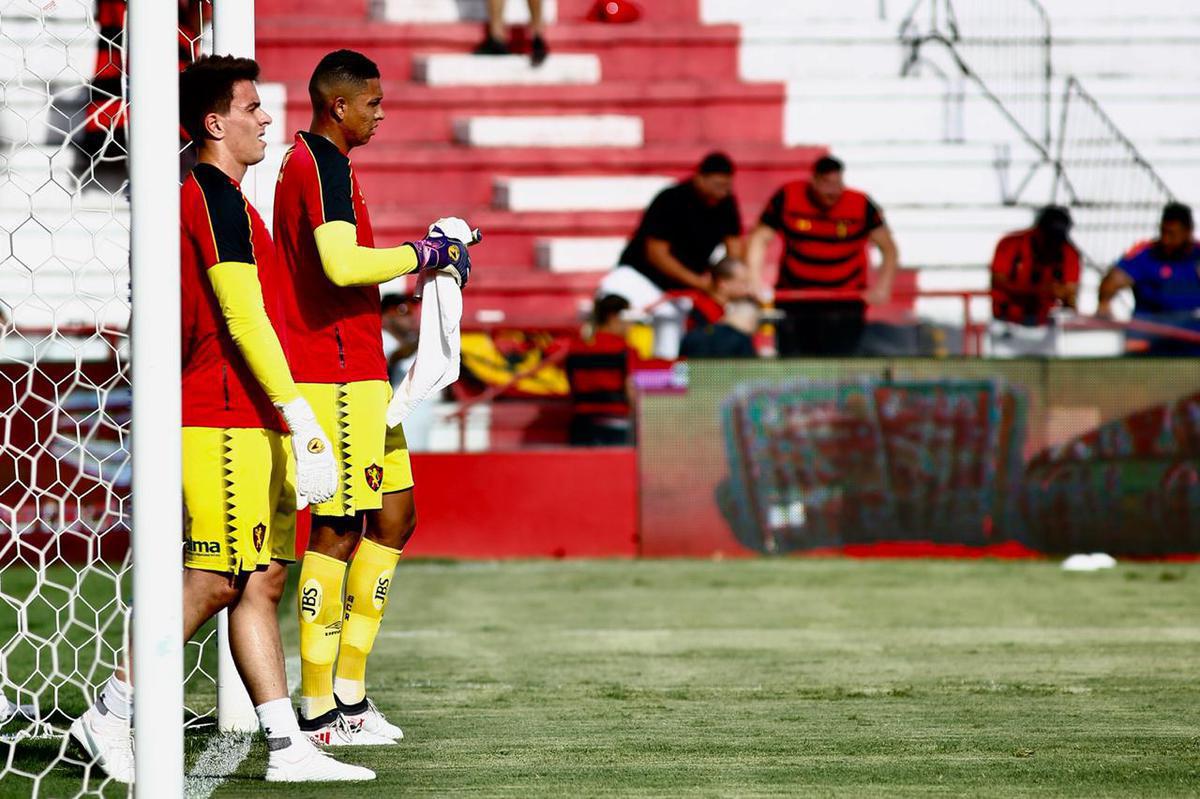 Nutico e Sport se enfrentaram nos Aflitos para o primeiro clssico do ano de 2020 no futebol brasileiro