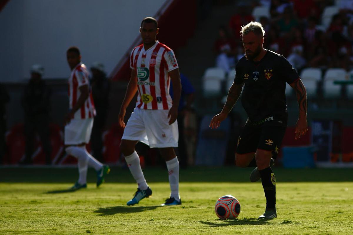 Nutico e Sport se enfrentaram nos Aflitos para o primeiro clssico do ano de 2020 no futebol brasileiro