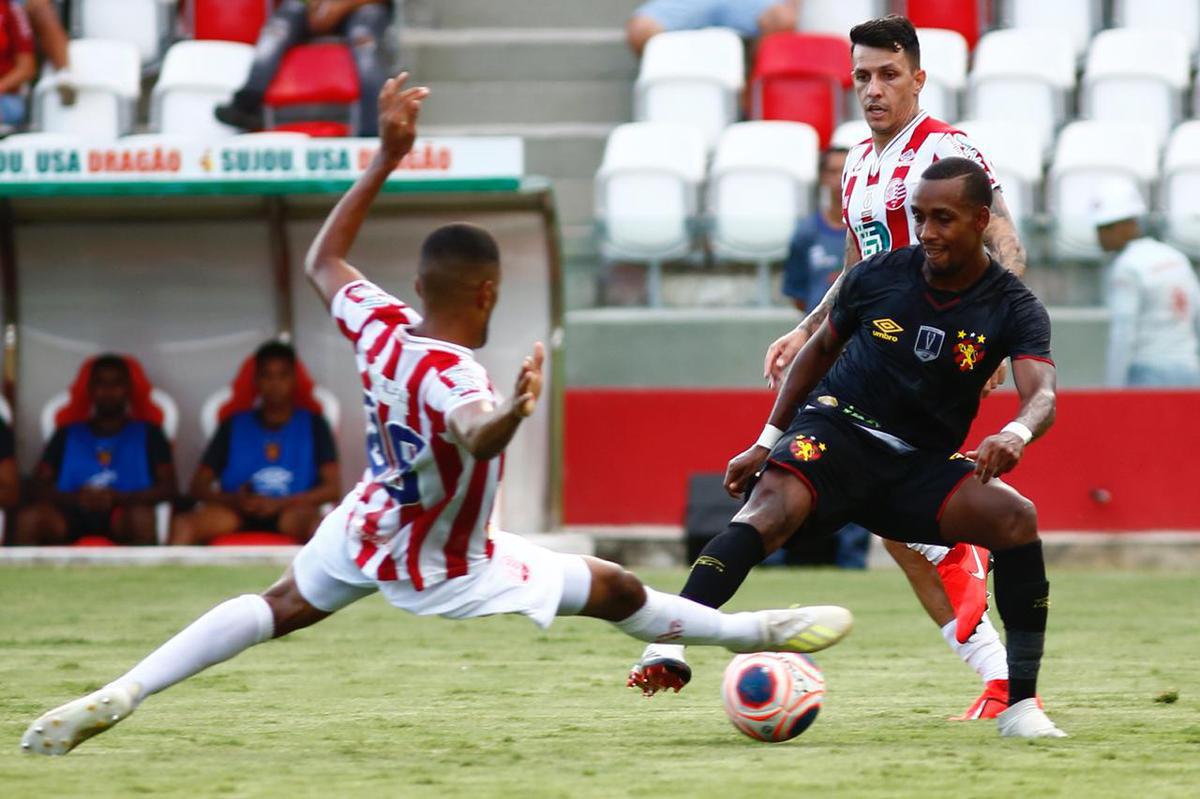 Nutico e Sport se enfrentaram nos Aflitos para o primeiro clssico do ano de 2020 no futebol brasileiro