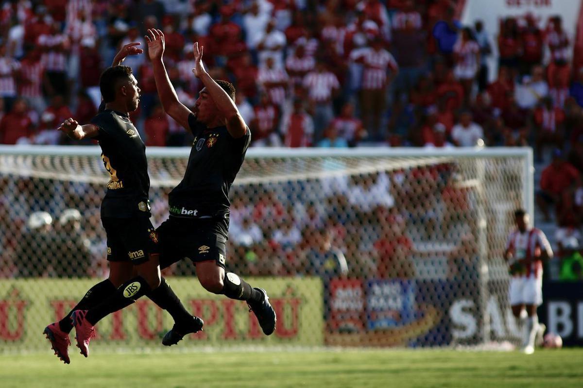 Nutico e Sport se enfrentaram nos Aflitos para o primeiro clssico do ano de 2020 no futebol brasileiro