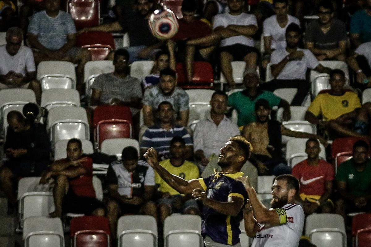 Tricolor conseguiu a virada apenas no segundo tempo contra o Retr