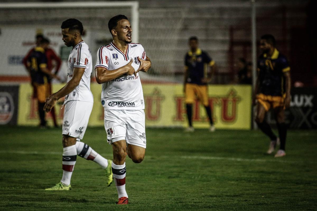 Tricolor conseguiu a virada apenas no segundo tempo contra o Retr