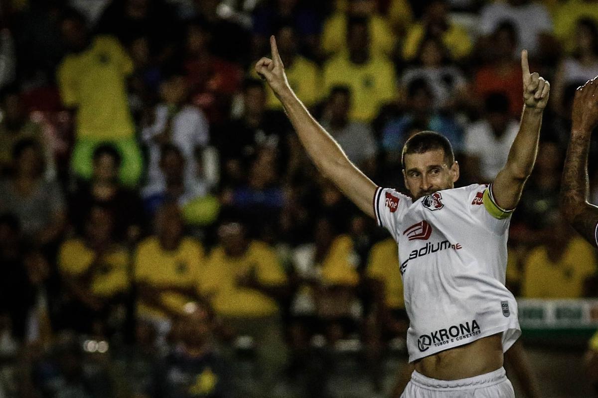 Tricolor conseguiu a virada apenas no segundo tempo contra o Retr