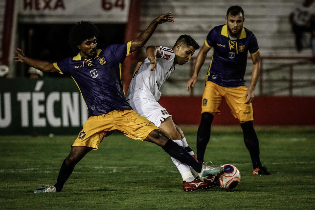 Tricolor conseguiu a virada apenas no segundo tempo contra o Retr