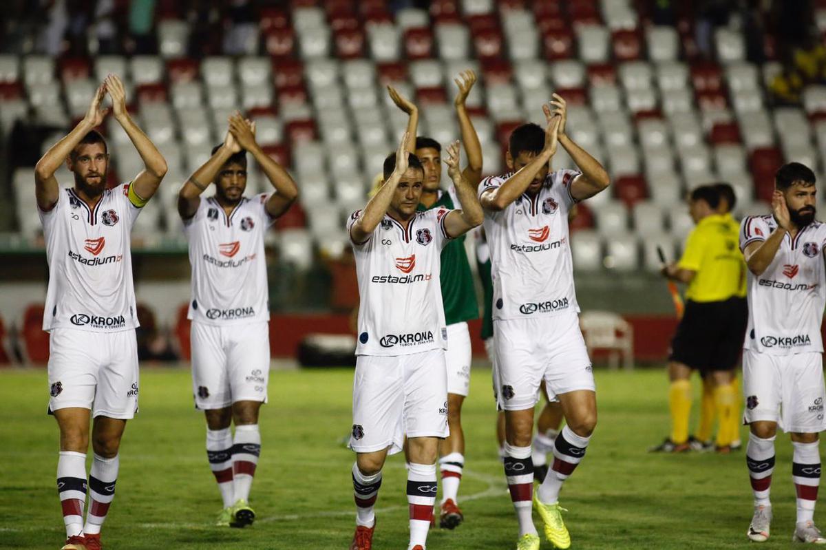 Tricolor conseguiu a virada apenas no segundo tempo contra o Retr