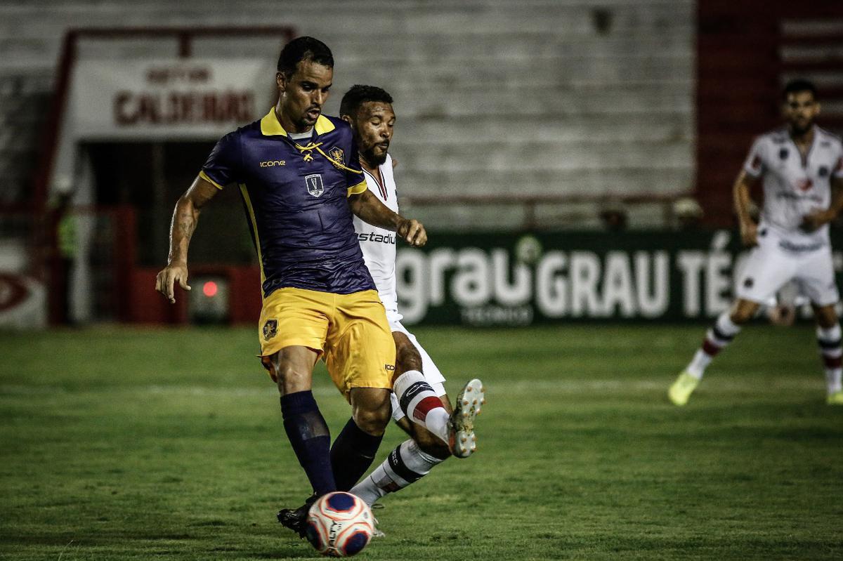 Tricolor conseguiu a virada apenas no segundo tempo contra o Retr