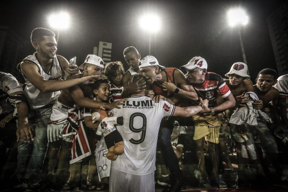 Tricolor conseguiu a virada apenas no segundo tempo contra o Retr
