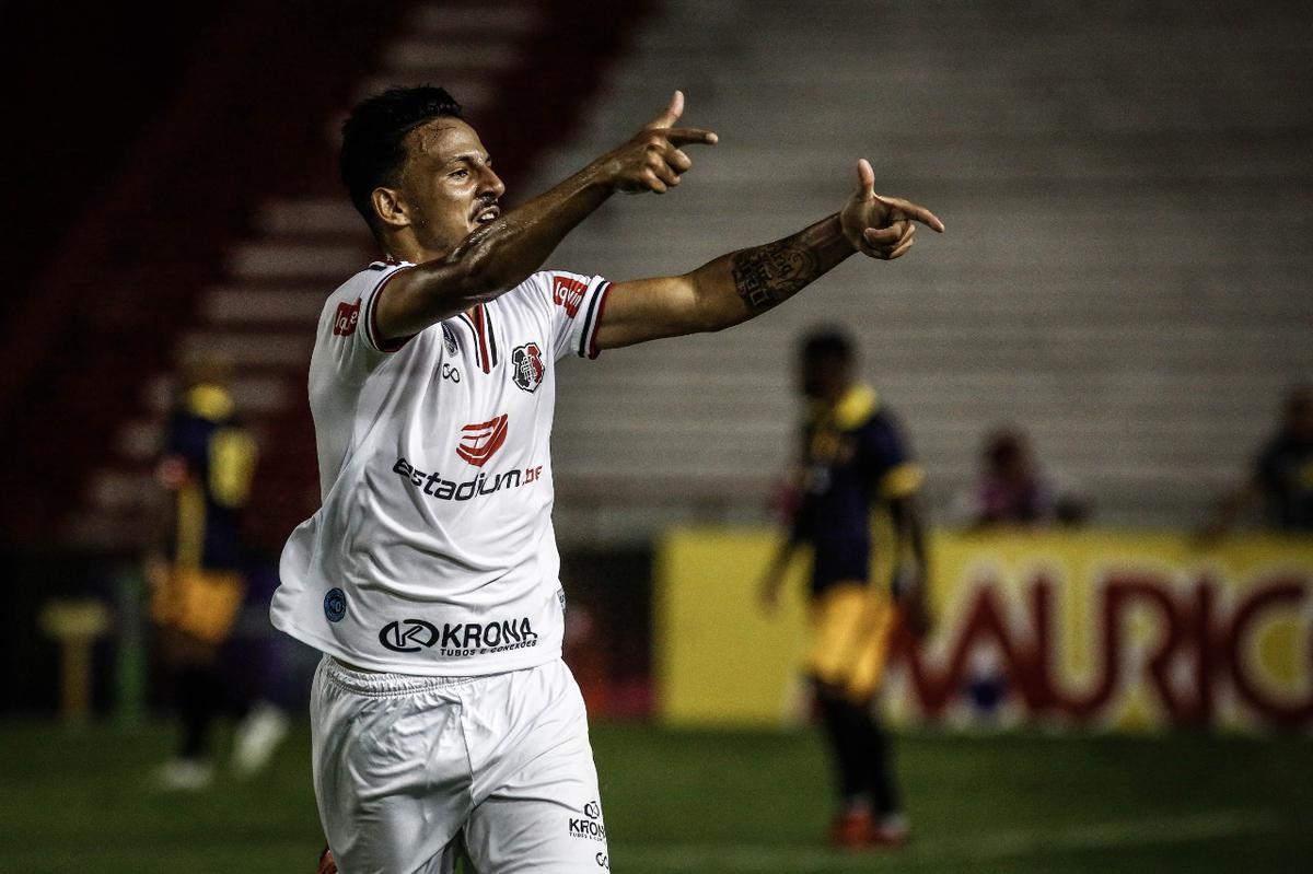 Tricolor conseguiu a virada apenas no segundo tempo contra o Retr