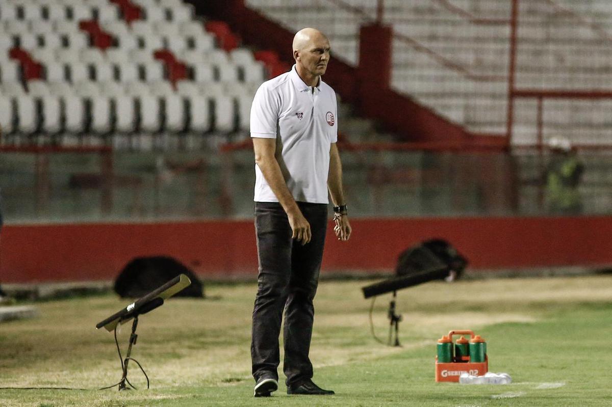 Em partida disputada nos Aflitos, Nutico faz estreia no Nordesto 2020 contra o River-PI, que  comandado por Mrcio Goiano, tcnico que antecedeu Gilmar Dal Pozzo no Timbu