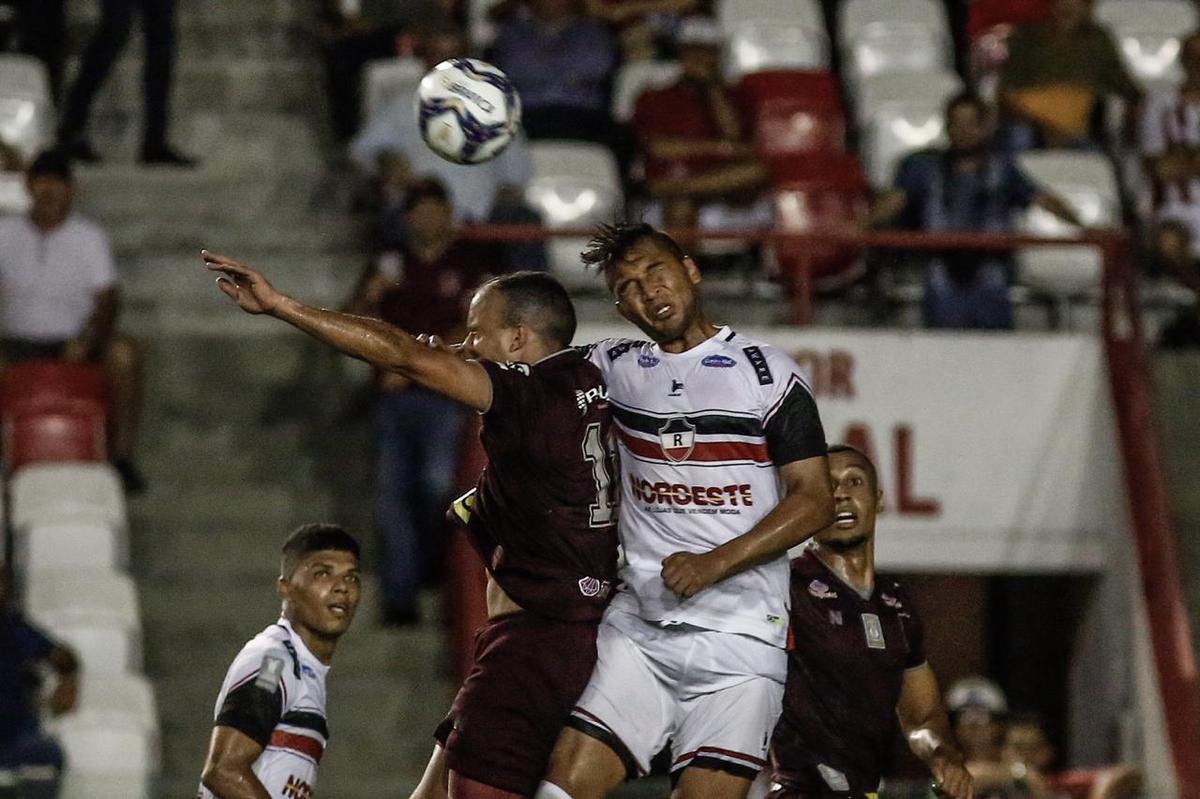 No final, Salatiel errou a cobrana que poderia dar a vitria para o Nutico