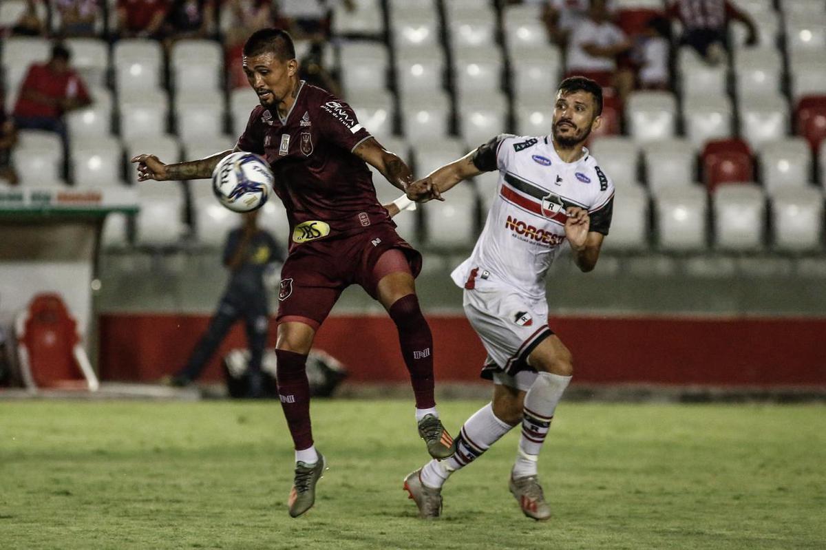 No final, Salatiel errou a cobrana que poderia dar a vitria para o Nutico