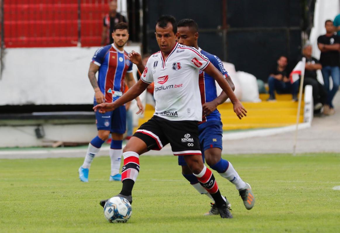Santa Cruz e Bahia se enfrentaram no Arruda e empataram sem gols na estreia da Copa do Nordeste, em jogo que foi recheado de homenagens a Tiago Cardoso