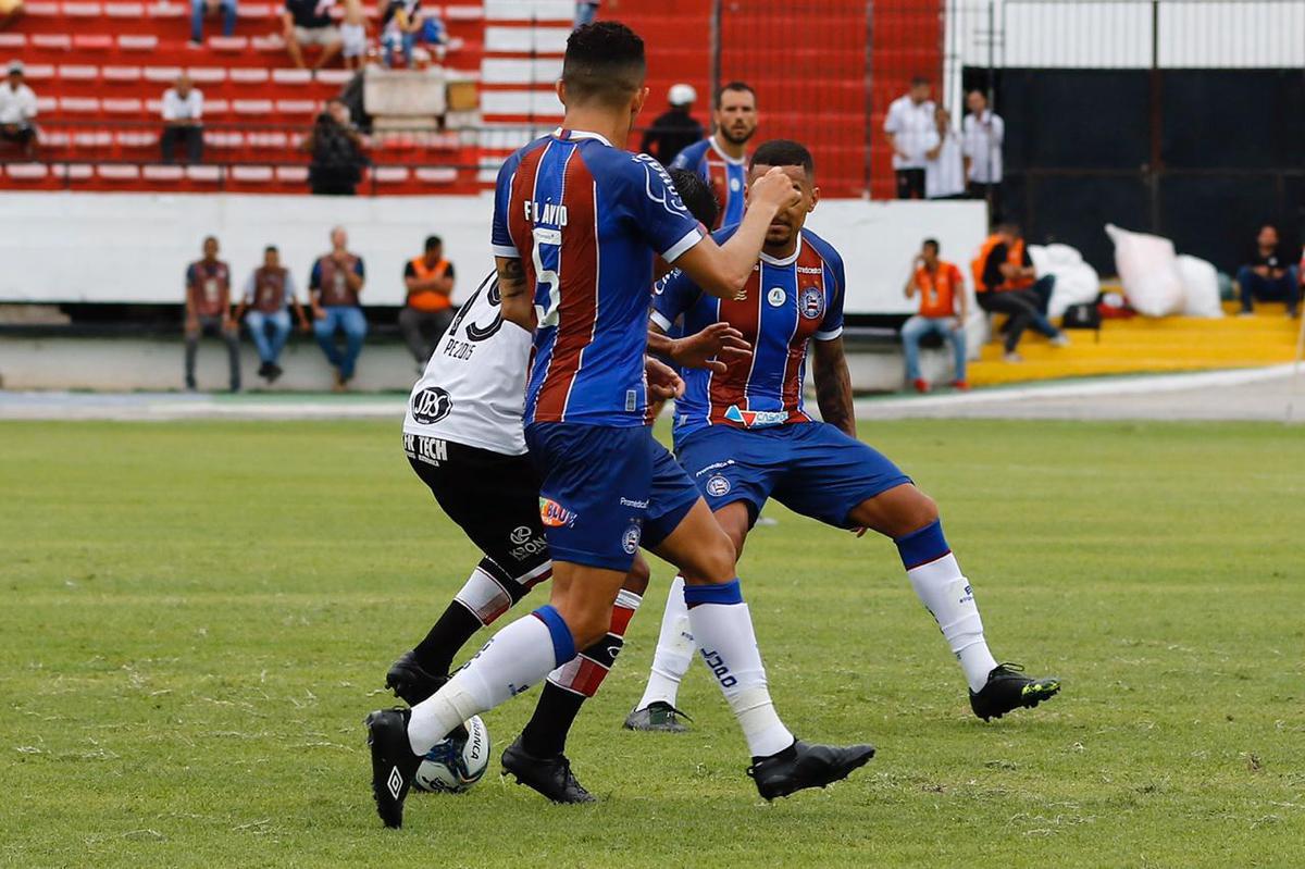 Santa Cruz e Bahia se enfrentaram no Arruda e empataram sem gols na estreia da Copa do Nordeste, em jogo que foi recheado de homenagens a Tiago Cardoso