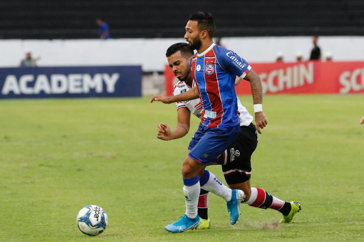 Santa Cruz e Bahia se enfrentaram no Arruda e empataram sem gols na estreia da Copa do Nordeste, em jogo que foi recheado de homenagens a Tiago Cardoso