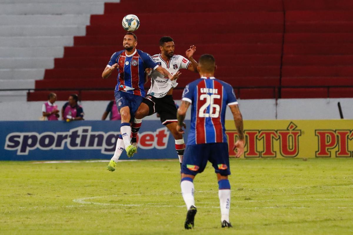 Santa Cruz e Bahia se enfrentaram no Arruda e empataram sem gols na estreia da Copa do Nordeste, em jogo que foi recheado de homenagens a Tiago Cardoso