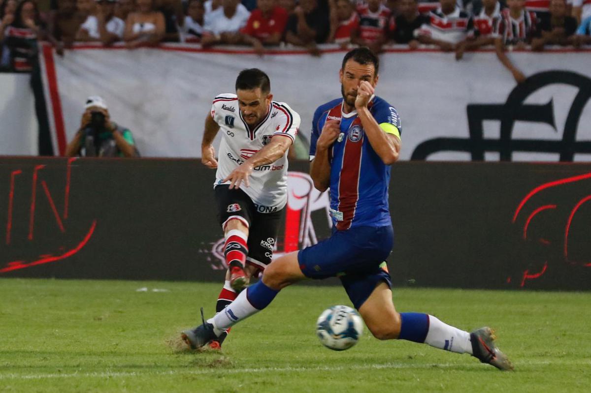 Santa Cruz e Bahia se enfrentaram no Arruda e empataram sem gols na estreia da Copa do Nordeste, em jogo que foi recheado de homenagens a Tiago Cardoso