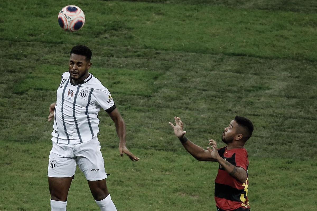 Equipes se enfrentaram na Arena pela terceira rodada do Campeonato Pernambucano