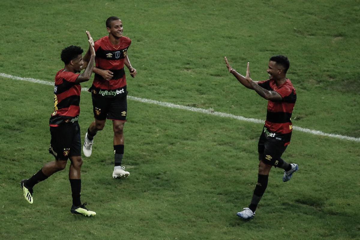 Equipes se enfrentaram na Arena pela terceira rodada do Campeonato Pernambucano
