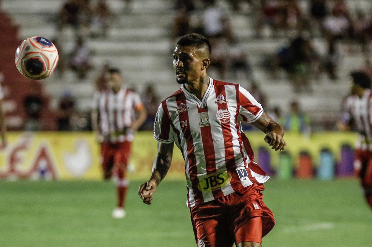 Kieza retorna ao time titular do Nutico em sua terceira passagem marcando gols na goleada do Timbu diante do Deciso Bonito, pela 3 rodada do Campeonato Pernambucano