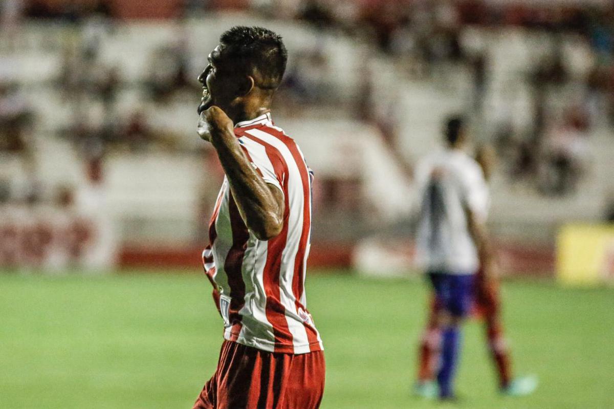 Kieza retorna ao time titular do Nutico em sua terceira passagem marcando gols na goleada do Timbu diante do Deciso Bonito, pela 3 rodada do Campeonato Pernambucano