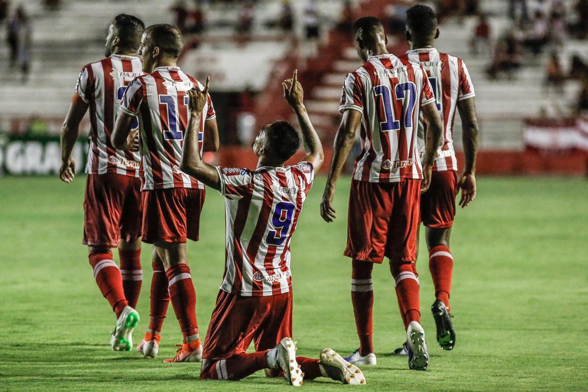 Kieza retorna ao time titular do Nutico em sua terceira passagem marcando gols na goleada do Timbu diante do Deciso Bonito, pela 3 rodada do Campeonato Pernambucano