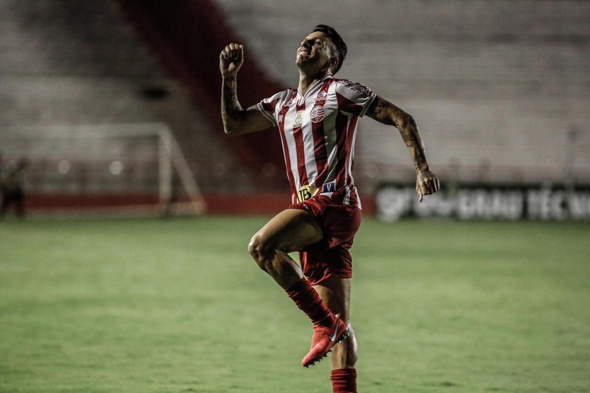 Kieza retorna ao time titular do Nutico em sua terceira passagem marcando gols na goleada do Timbu diante do Deciso Bonito, pela 3 rodada do Campeonato Pernambucano