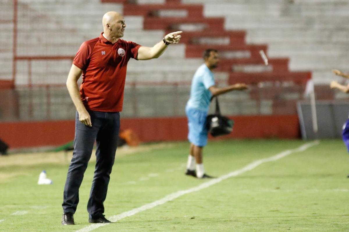 Kieza retorna ao time titular do Nutico em sua terceira passagem marcando gols na goleada do Timbu diante do Deciso Bonito, pela 3 rodada do Campeonato Pernambucano