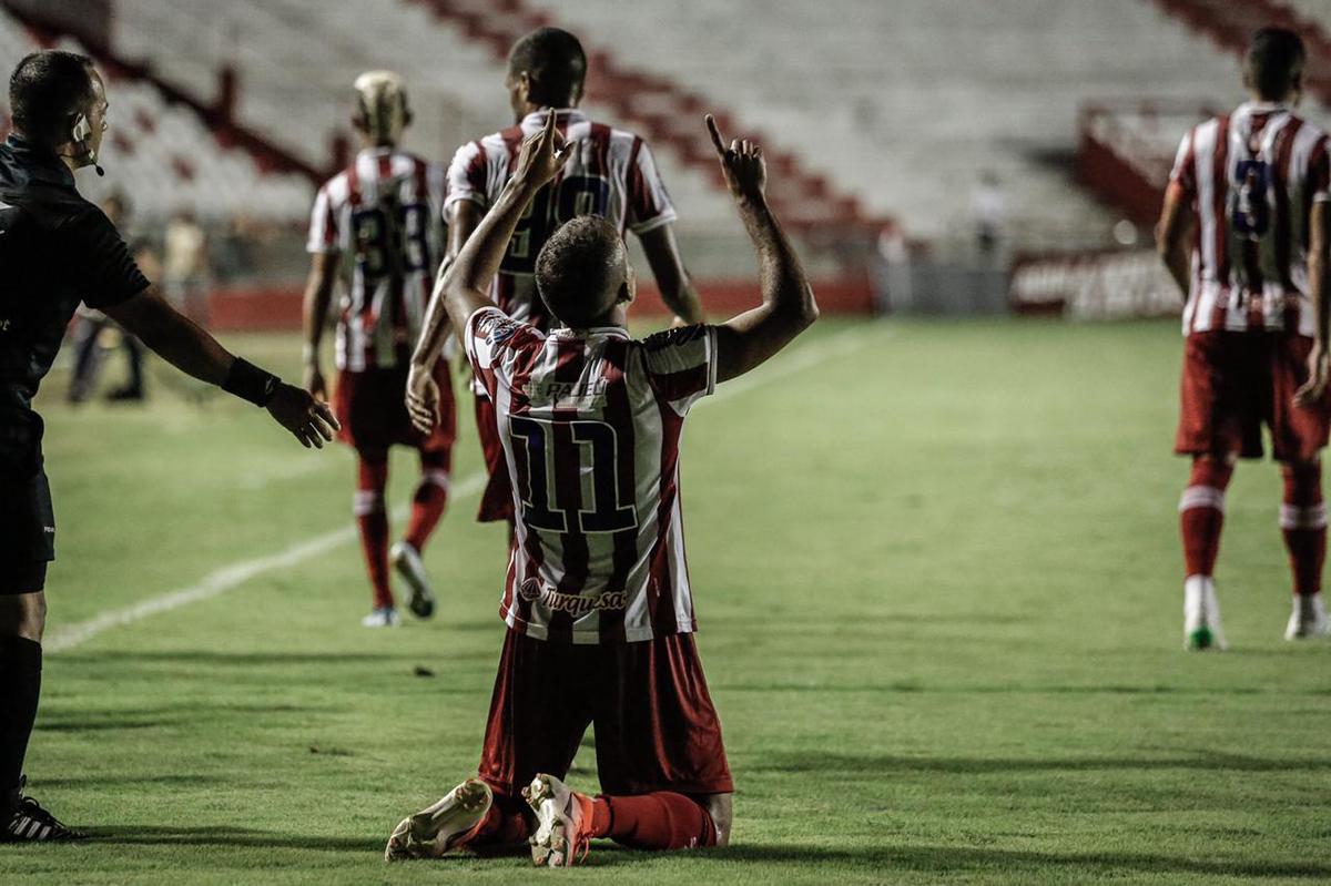 Kieza retorna ao time titular do Nutico em sua terceira passagem marcando gols na goleada do Timbu diante do Deciso Bonito, pela 3 rodada do Campeonato Pernambucano