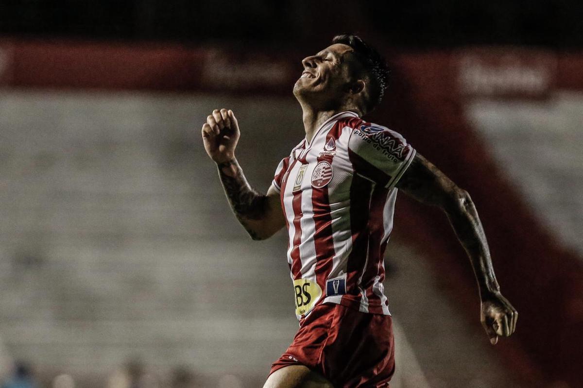 Kieza retorna ao time titular do Nutico em sua terceira passagem marcando gols na goleada do Timbu diante do Deciso Bonito, pela 3 rodada do Campeonato Pernambucano