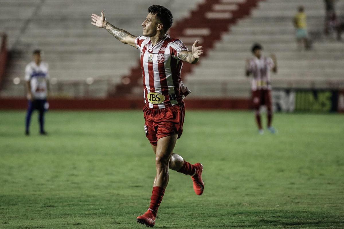 Kieza retorna ao time titular do Nutico em sua terceira passagem marcando gols na goleada do Timbu diante do Deciso Bonito, pela 3 rodada do Campeonato Pernambucano