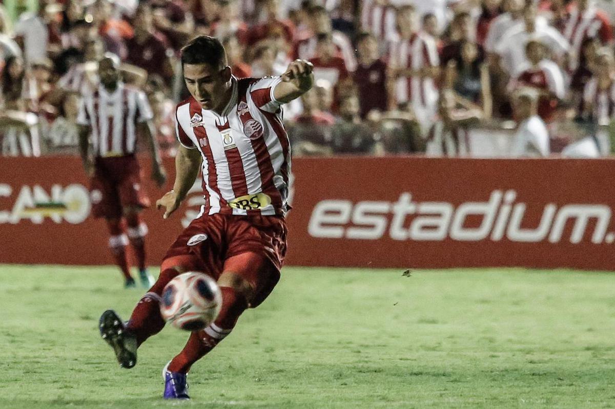 Kieza retorna ao time titular do Nutico em sua terceira passagem marcando gols na goleada do Timbu diante do Deciso Bonito, pela 3 rodada do Campeonato Pernambucano