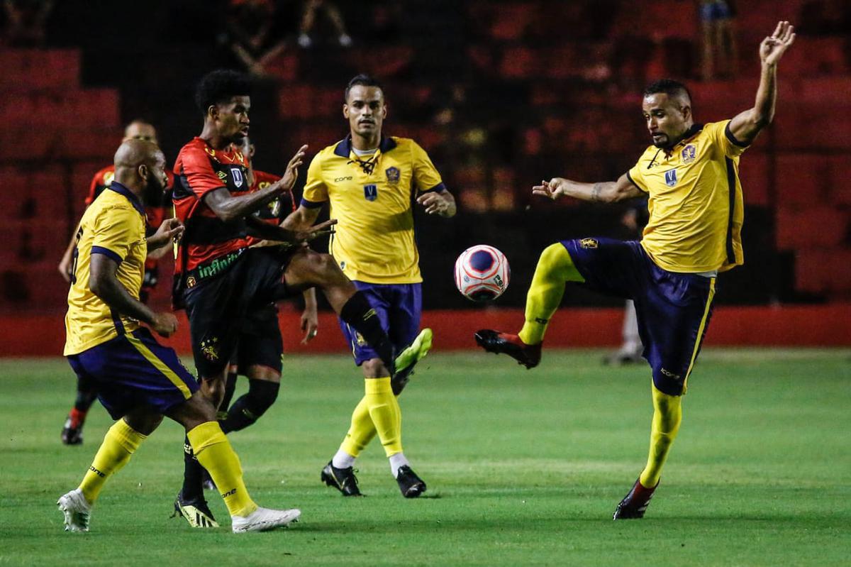 O Sport recebeu o Retr FC em jogo adiantado da 5 rodada do Campeonato Pernambucano. A partida marcou a estreia da Ilha do Retiro na temporada 2020