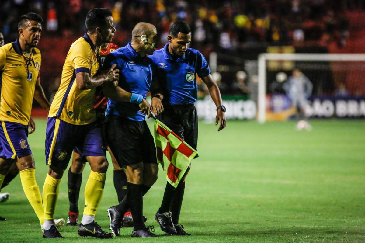 O Sport recebeu o Retr FC em jogo adiantado da 5 rodada do Campeonato Pernambucano. A partida marcou a estreia da Ilha do Retiro na temporada 2020