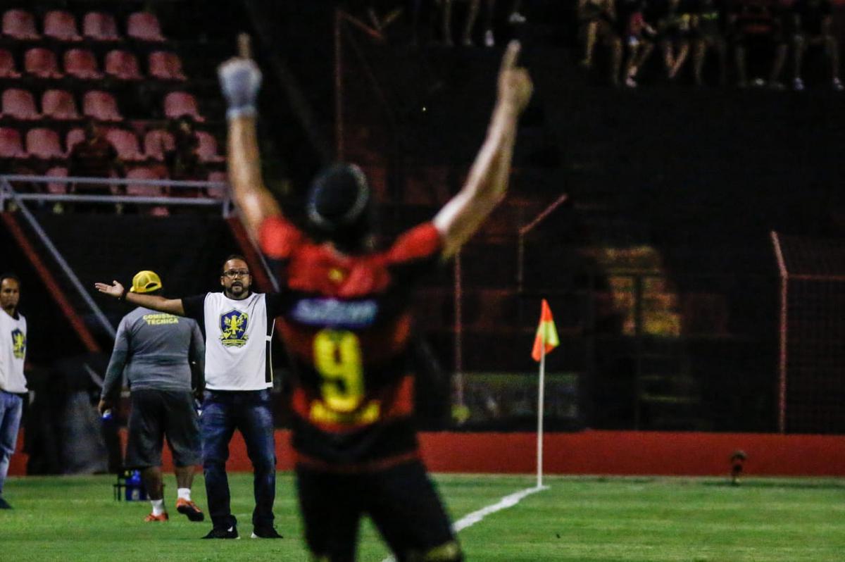 O Sport recebeu o Retr FC em jogo adiantado da 5 rodada do Campeonato Pernambucano. A partida marcou a estreia da Ilha do Retiro na temporada 2020