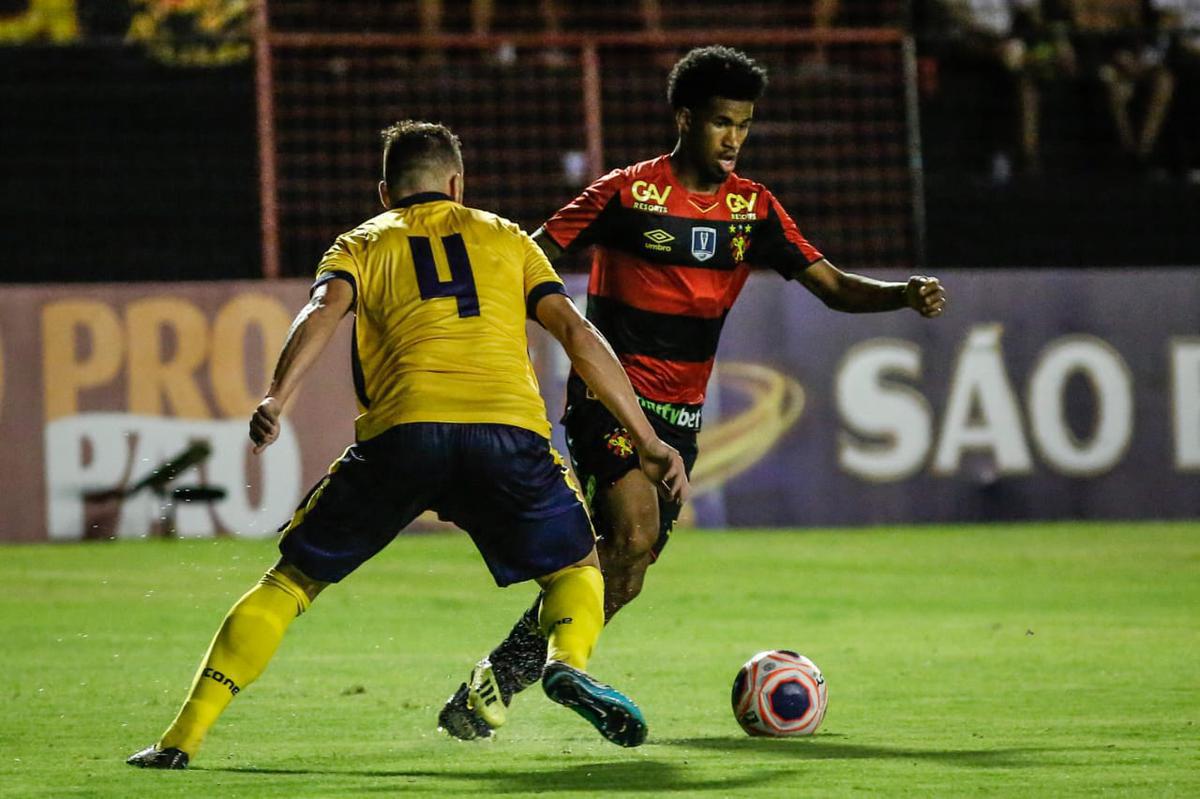 O Sport recebeu o Retr FC em jogo adiantado da 5 rodada do Campeonato Pernambucano. A partida marcou a estreia da Ilha do Retiro na temporada 2020