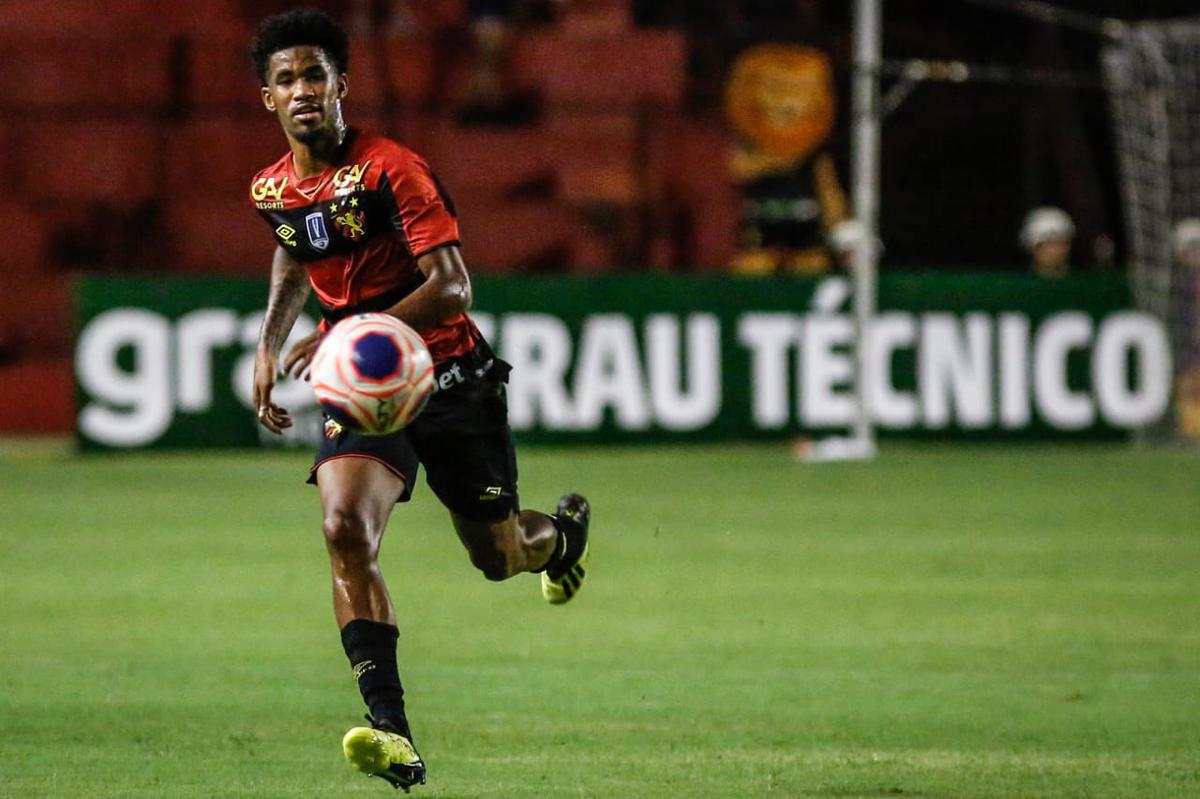 O Sport recebeu o Retr FC em jogo adiantado da 5 rodada do Campeonato Pernambucano. A partida marcou a estreia da Ilha do Retiro na temporada 2020